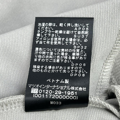 VIVIENNE TAM 谭燕玉 14175260 灰色 粘胶纤维混纺 迷你徽章 半袖 拼接拉链夹克