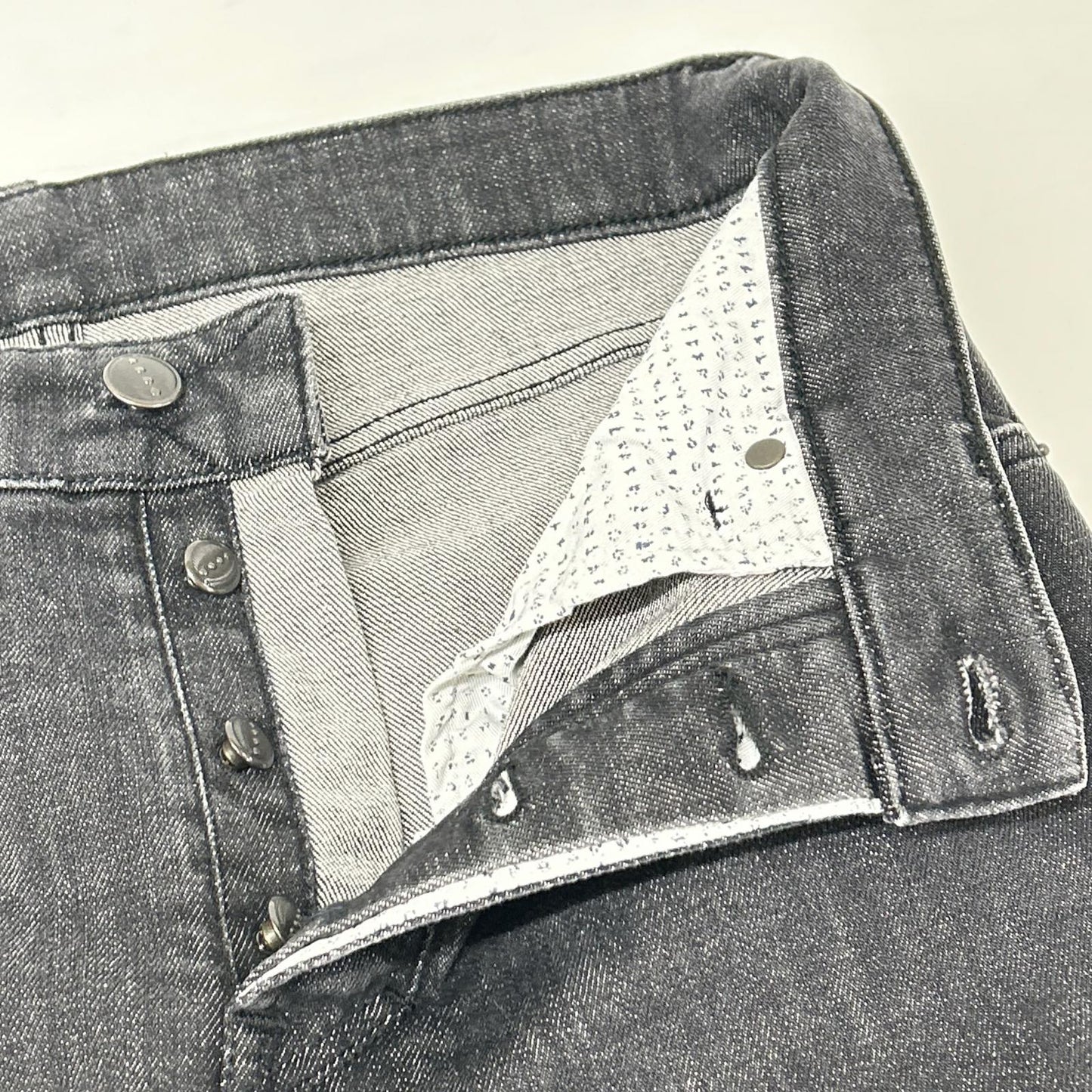YCHAI YPU004 ROBUSTO One-Wash Tapered Fit Denim Bottoms