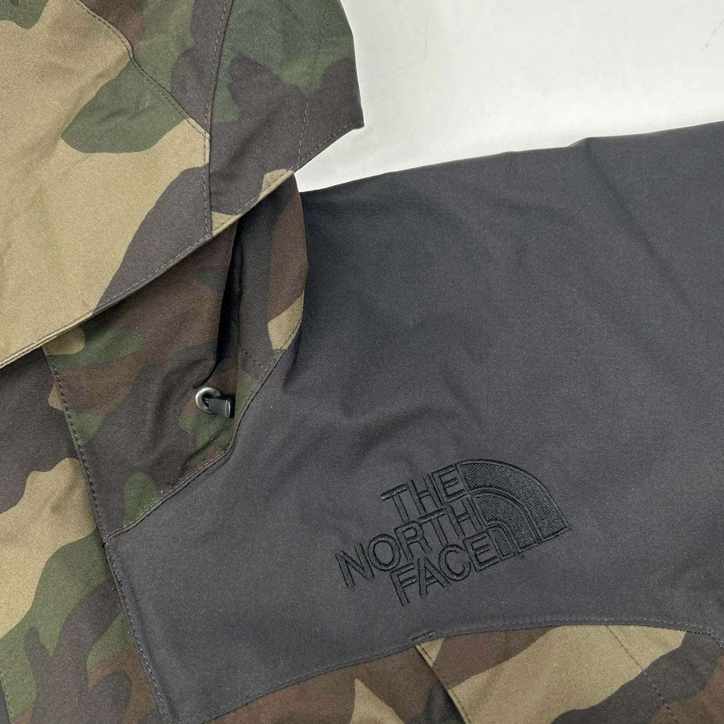 THE NORTH FACE 北面 NP61545 黑色 迷彩 NOVELTY MOUNTAIN JACKET 新奇山地夹克 夹克