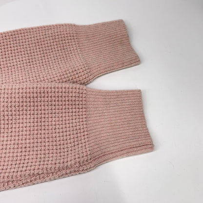 MAISON KITSUNE LW00812KT1063 Pink Wool Lettering Embroidery Logo Waffle Knit Pullover Top