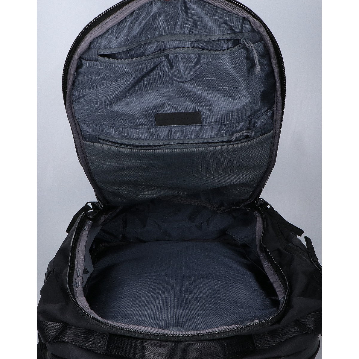 ABLE CARRY エイブルキャリー 美品 Max Backpack コンパートメント バックパック リュック デイパック メンズ 黒 リュック バックパック