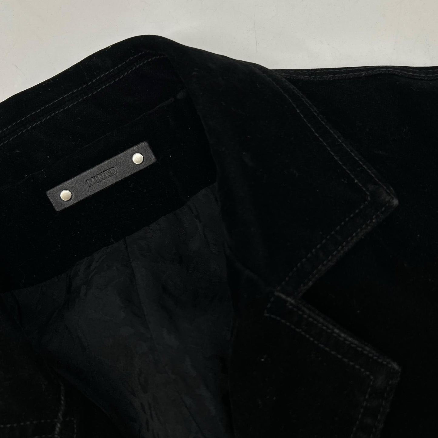 MINEDENIM 24AW 2410-8002-99-022 Black Cotton Blend 4B Velvet Denim Trucker Jacket
