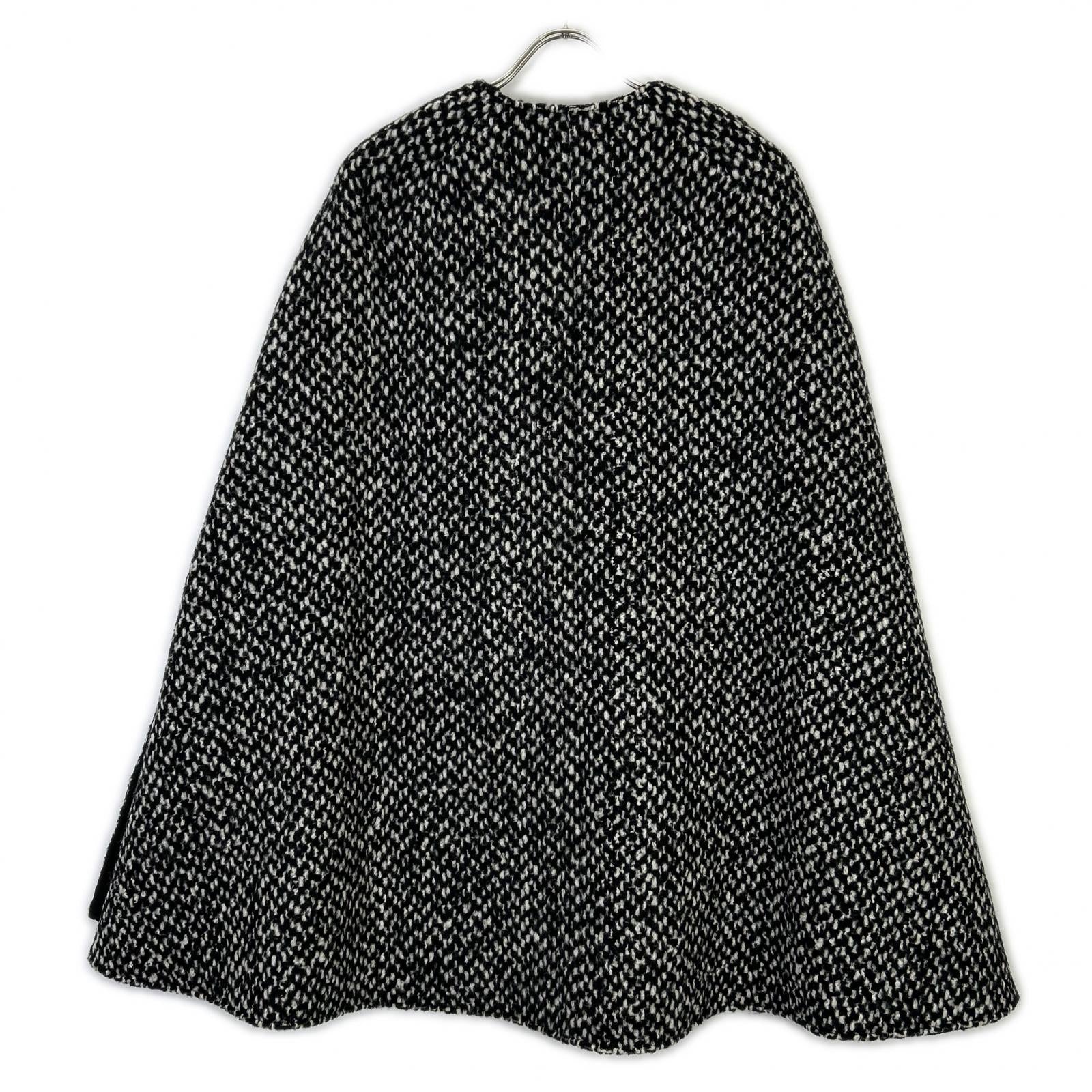 MADISONBLUE MB194-2022 Black x White Wool Mohair Side Slit Collarless Cape Coat Coat 01 (S)