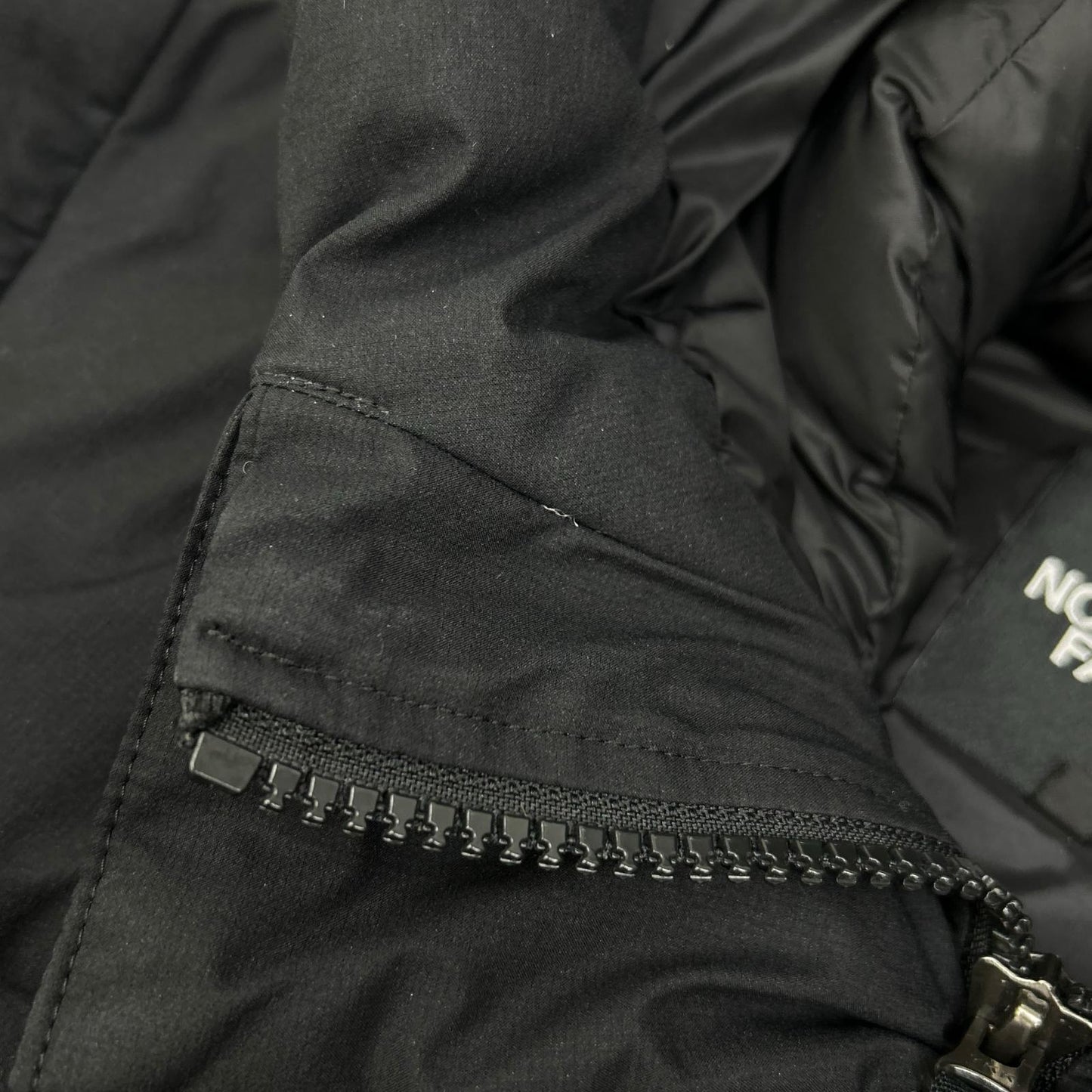 THE NORTH FACE ND91840 Black Nylon Baltro Light Jacket S