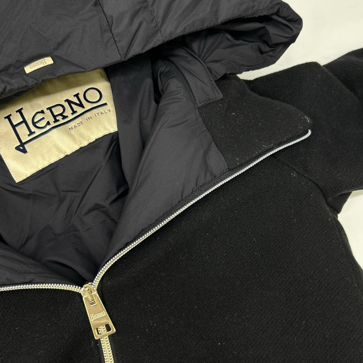 HERNO ヘルノ PI001760D 23年 ブラック ウール切替フード付きダウンコート コート