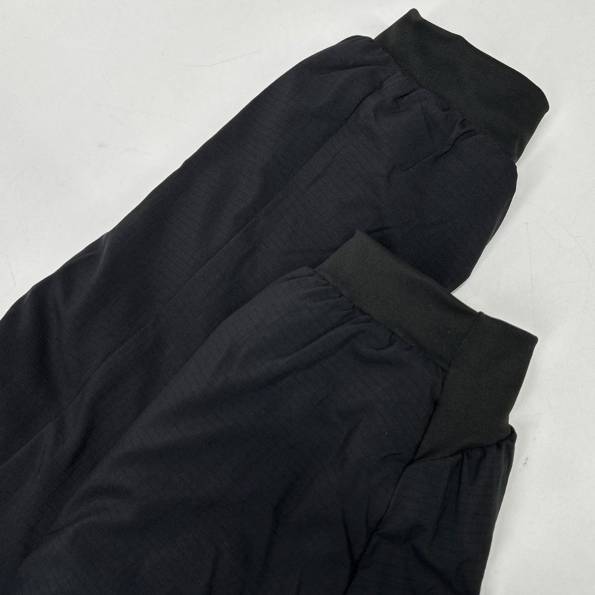 ARC'TERYX アークテリクス 22年製 ブラック ATOM AR HOODY ジャケット ジャケット