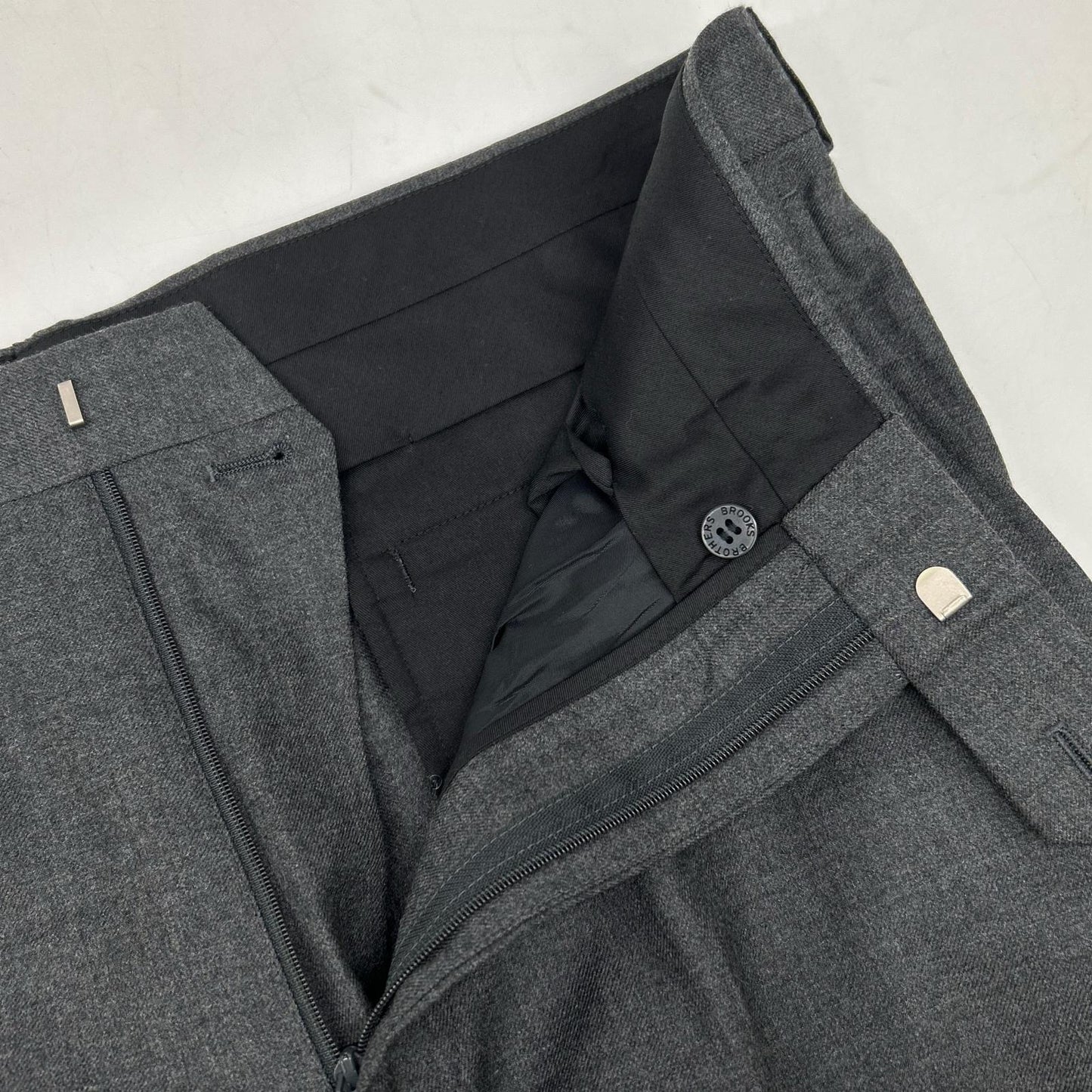 19-20-3760 Gray Wool Center-Pleated Tapered Slacks Bottoms 34 Men's