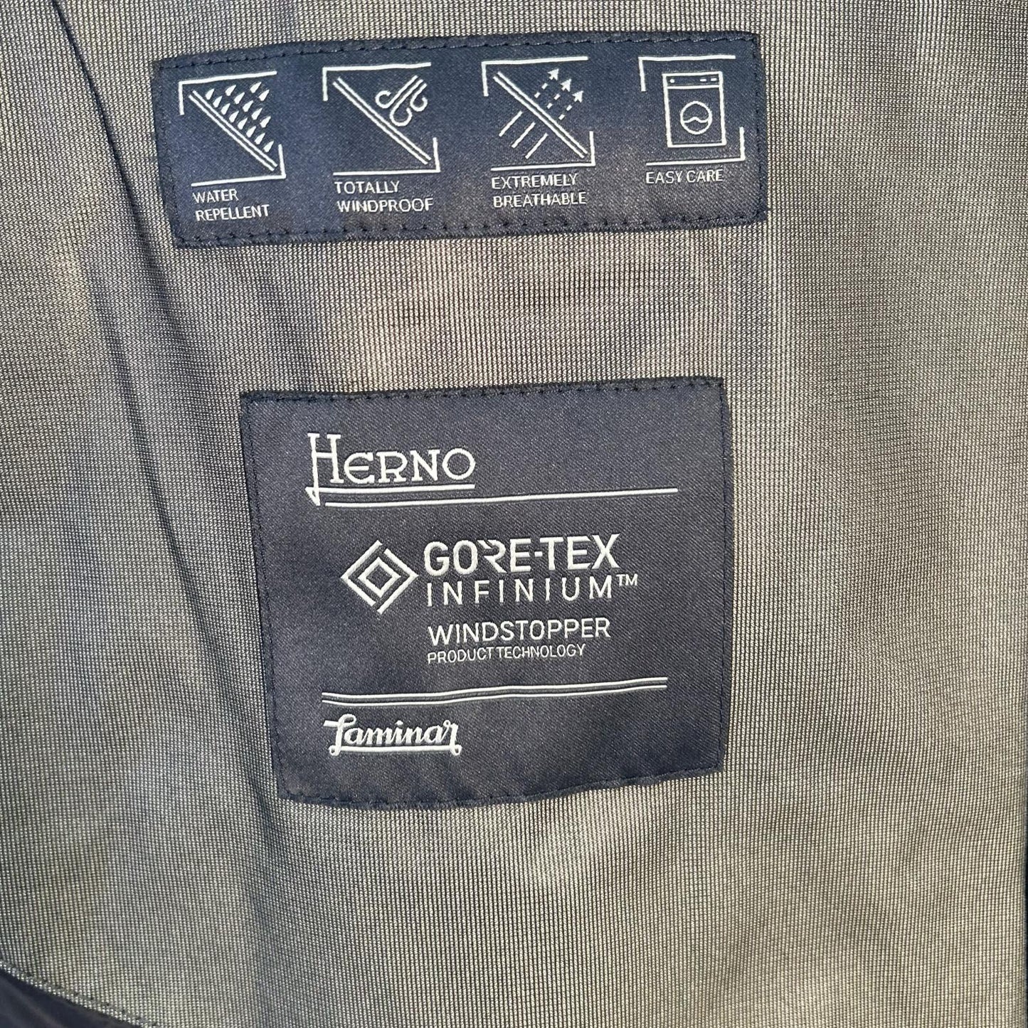 HERNO 赫尔诺 PI123UL-11106 黑色 Laminar层压 GORE-WINDSTOPPER 连帽羽绒夹克 夹克 50 男士