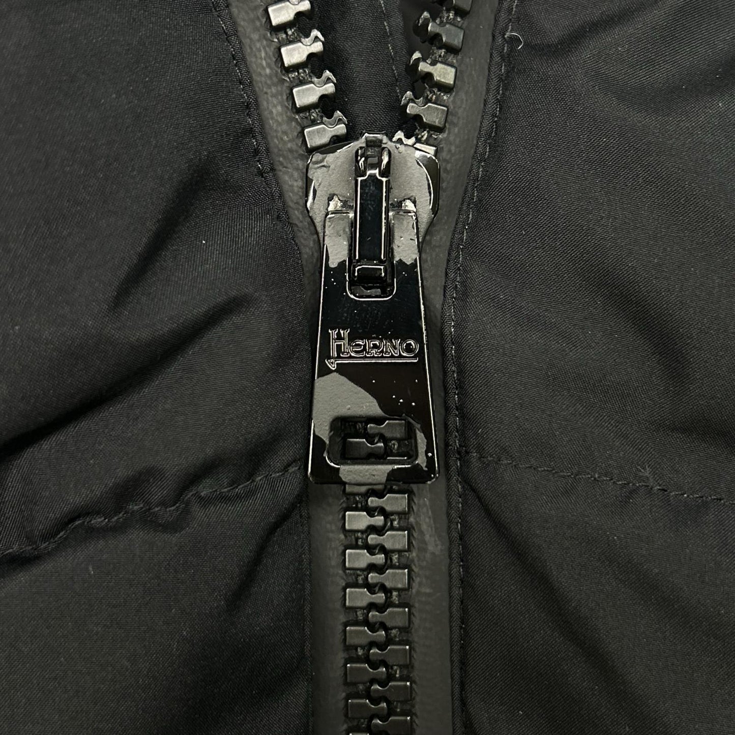 HERNO 赫尔诺 PI123UL-11106 黑色 Laminar层压 GORE-WINDSTOPPER 连帽羽绒夹克 夹克 50 男士