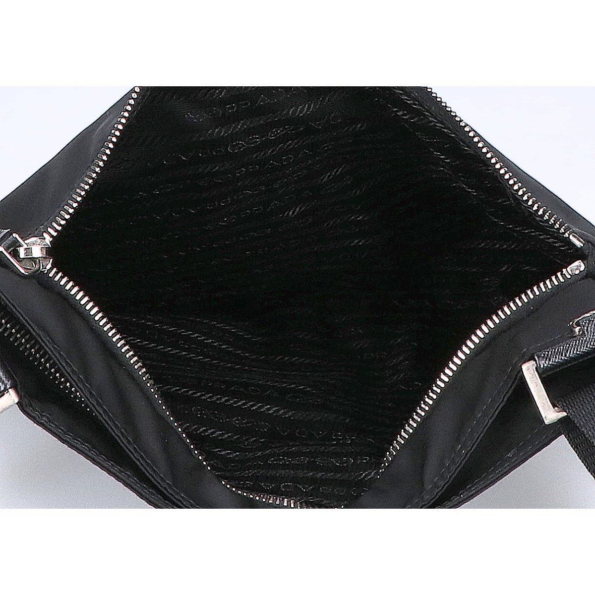 PRADA プラダ 【美品】VA0859 TESSUTO+SAFFIANO テスートナイロン/サフィアーノ メタルスカル トライアングルプレート ショルダーバッグ