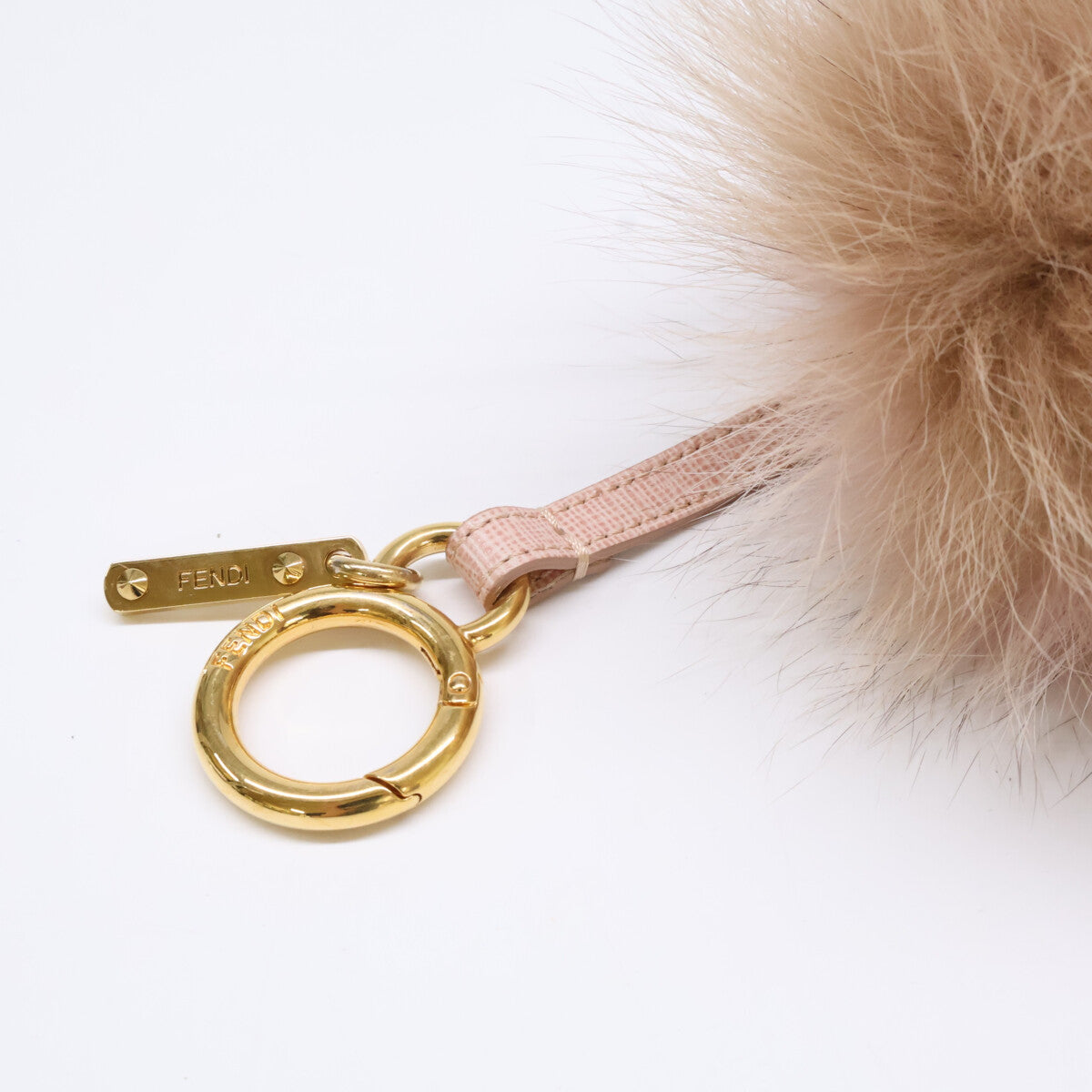 FENDI フェンディ ポンポンチャーム 美品 FENDI フェンディ ポンポンファー バッグチャーム キーホルダー