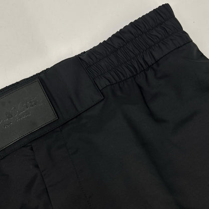 LOUIS VUITTON ルイヴィトン HKP03WZJN ブラック レザーパッチナイロンパンツ ボトムス