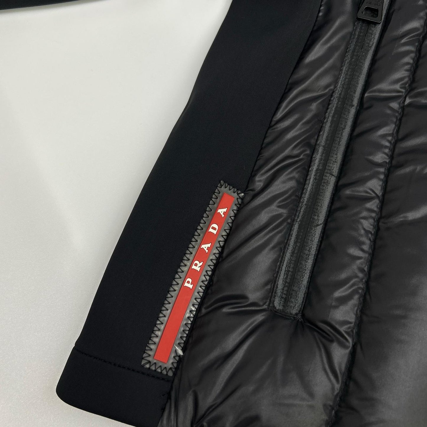 PRADA SPORT プラダスポーツ SGH580 ブラック ナイロン 切り替えダウンジャケット ジャケット