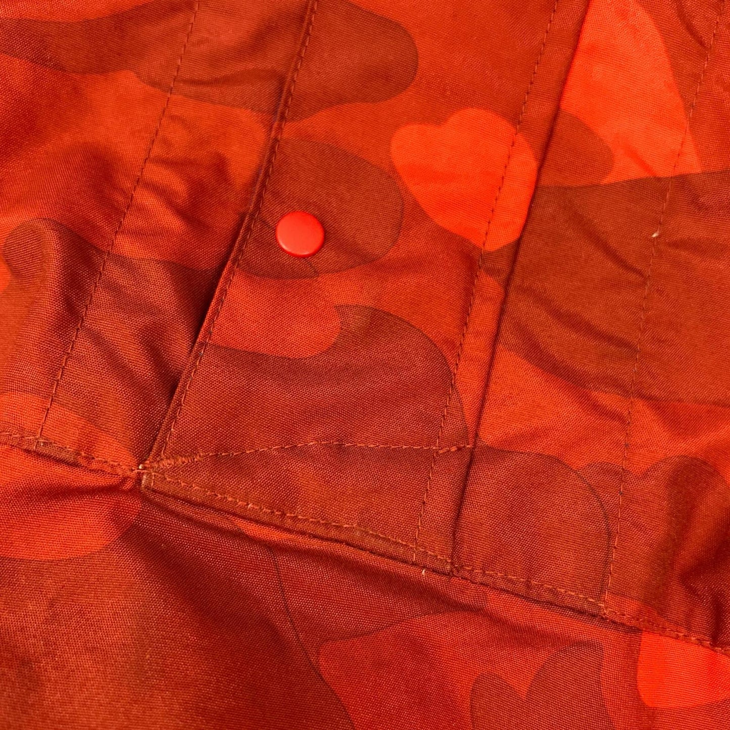 A BATHING APE BAPE 001LJA301009X 红蓝色猿猴迷彩尼龙登山套头衫夹克