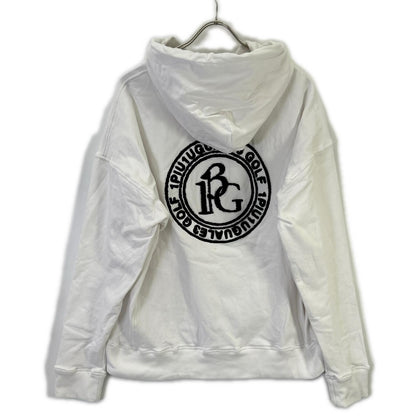 1piu1uguale3 ウノピゥウノウグァーレトレ 【GOLF】GRB096-CTU239 ホワイト BIG PULLOVER BC PARKA バックロゴパーカフーディ トップス