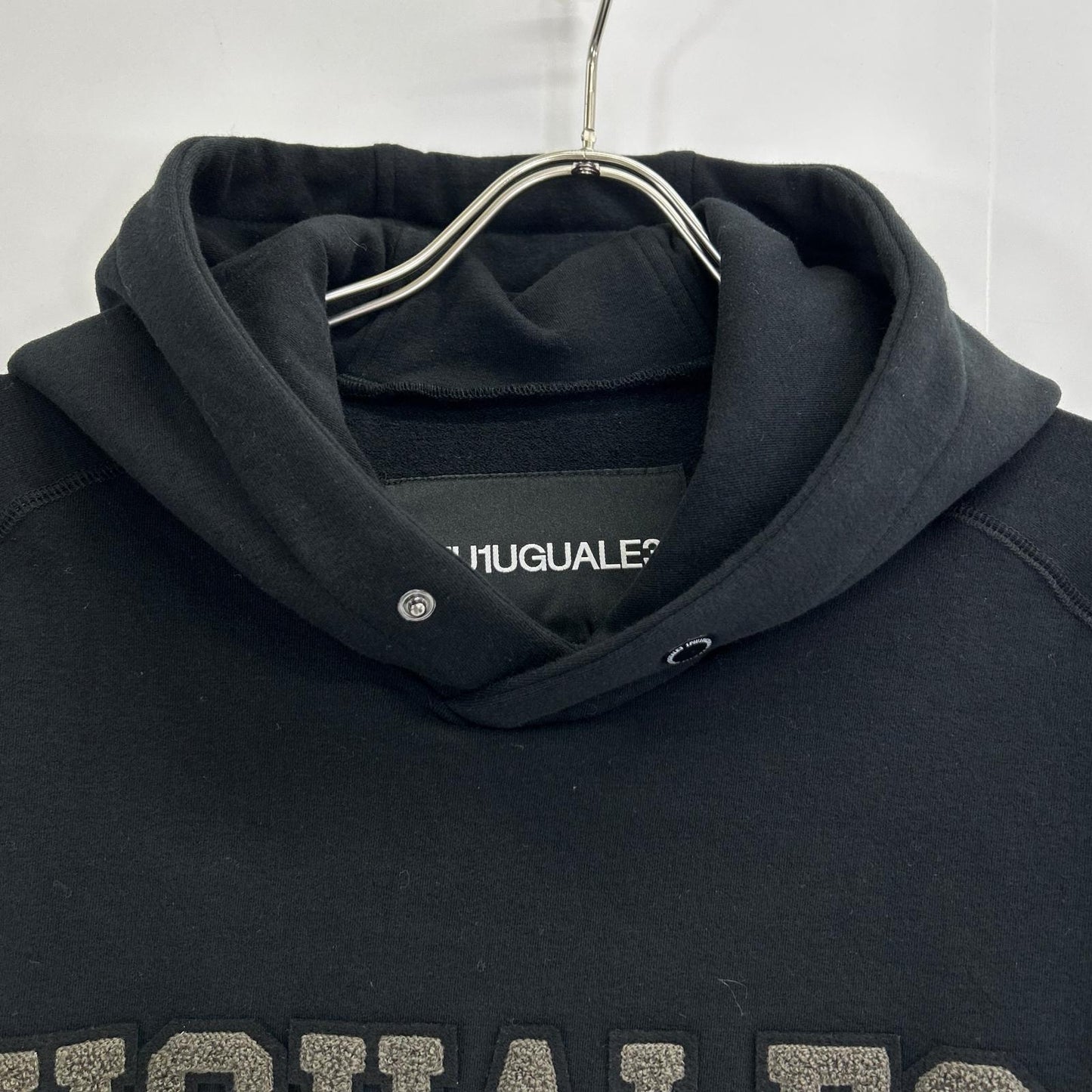 1piu1uguale3 ウノピゥウノウグァーレトレ 【SPORT】CM055-MN01 ブラック CLASSIC SWEAT SIDE ZIP PO PARKA サイドジップパーカフーディ トップス