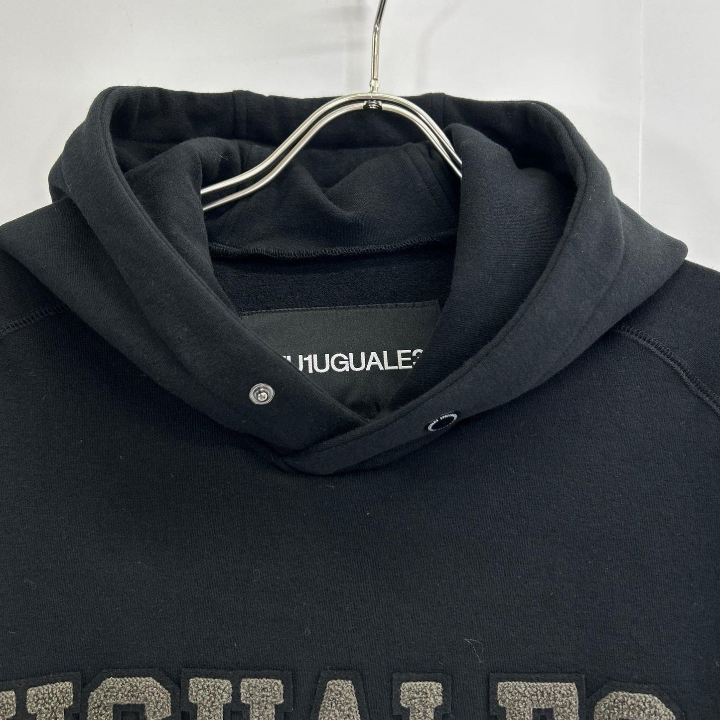 1piu1uguale3 ウノピゥウノウグァーレトレ 【SPORT】CM055-MN01 ブラック CLASSIC SWEAT SIDE ZIP PO PARKA サイドジップパーカフーディ トップス