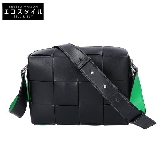 BOTTEGA VENETA Black x Green Leather Intrecciato Cassette Camera Bag Shoulder Bag