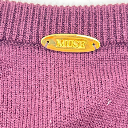 MUSE ミューズ 24-080-500-4040 ボルドー ウール ロゴプレート クルーネック ロングスリーブニットプルオーバー トップス