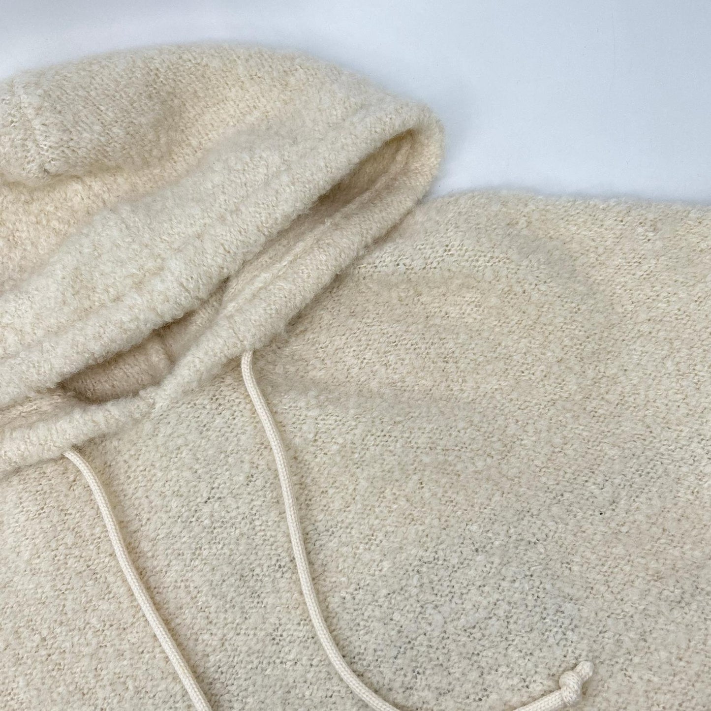 国内正規 244S87AM143 ｶｼﾐﾔxｱﾙﾊﾟｶxｼﾙｸxｳｰﾙ CDｽﾀｰ刺繍 ﾊﾞｯｸﾛｺﾞ ﾆｯﾄﾌｰﾃﾞｨﾌﾟﾙｵｰﾊﾞｰ トップス XS レディース
