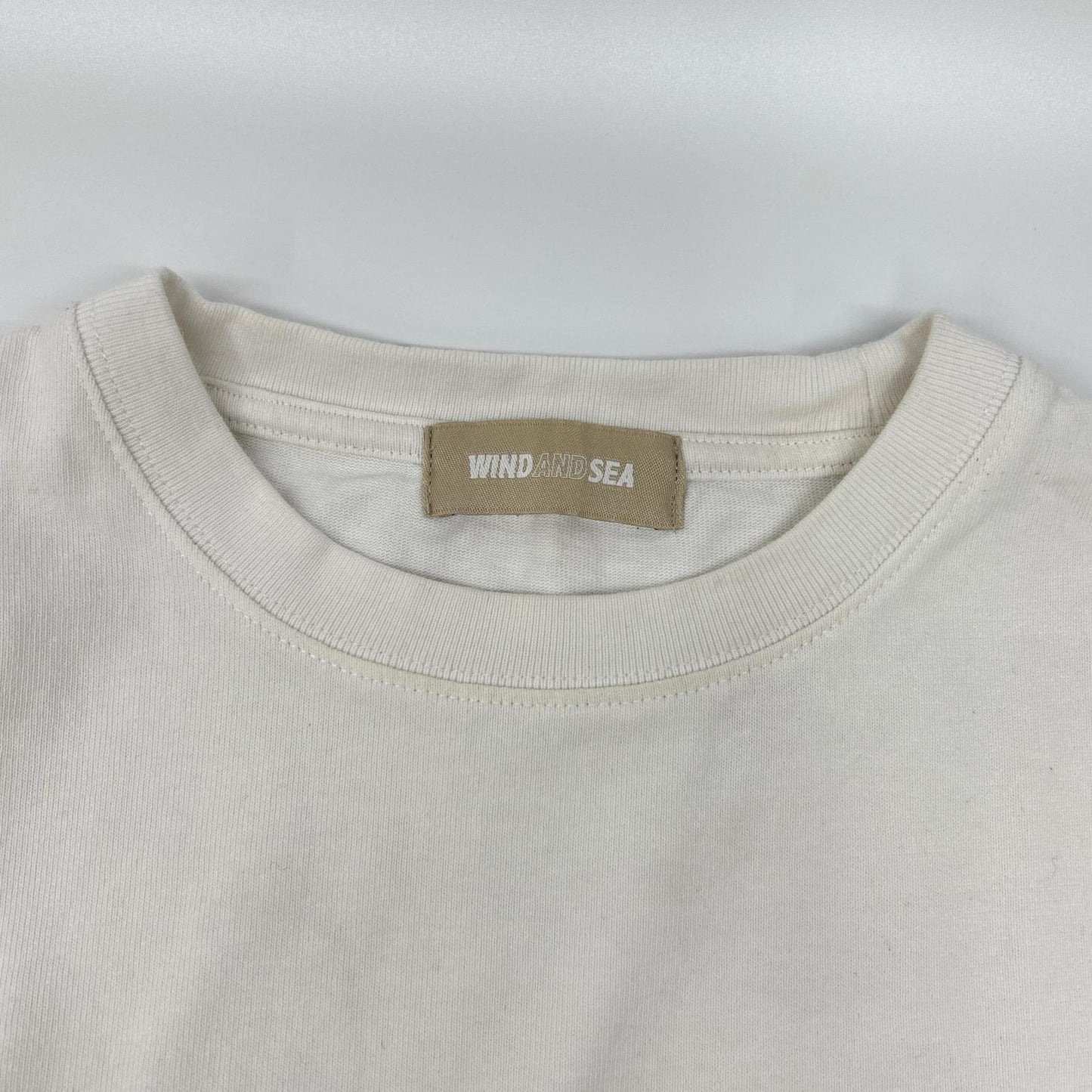 WIND AND SEA ウィンダンシー WDS-O-ESPG-25-Q3-CS-01 ホワイト コットン SEA刺繍 PIGMENT POCKET TEE トップス