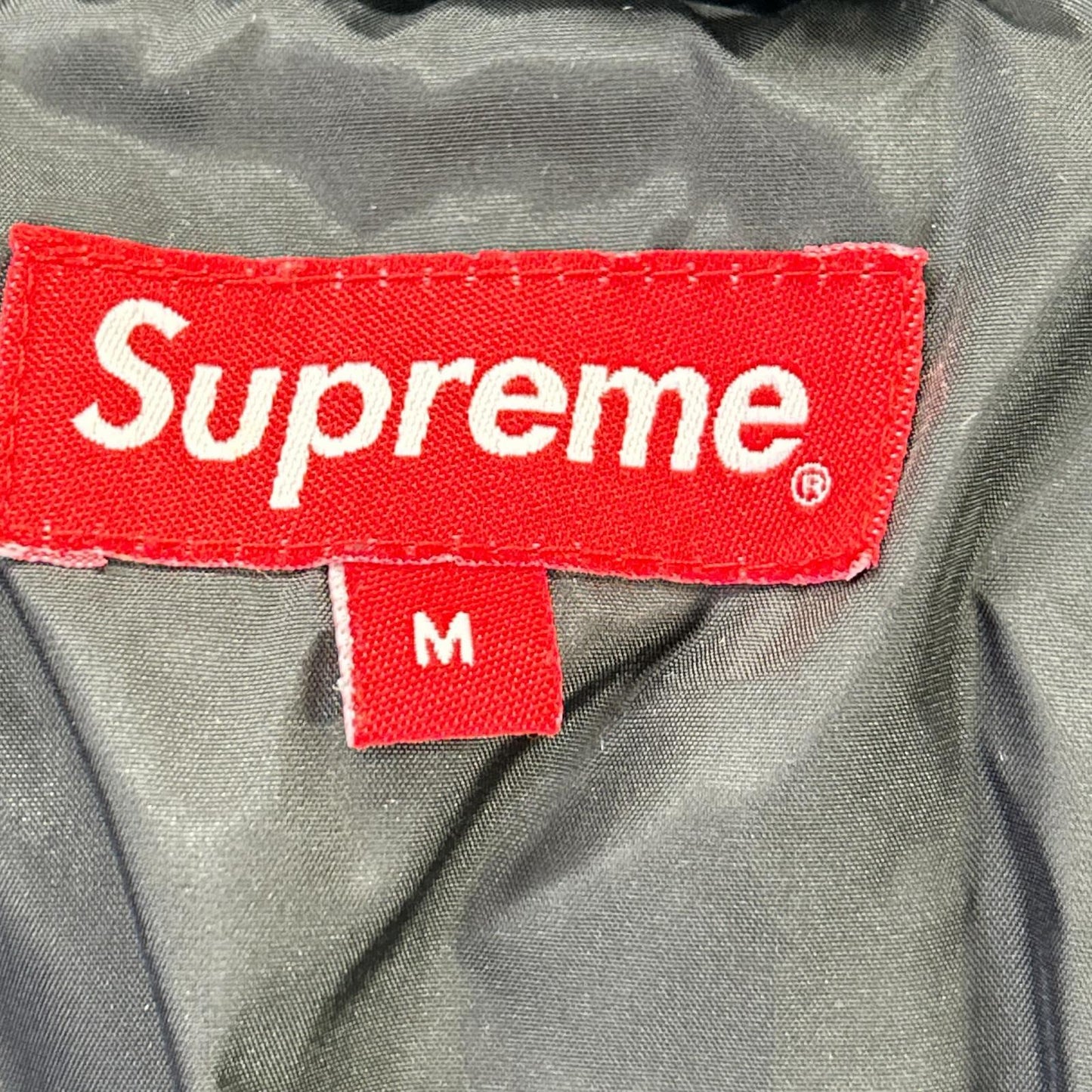 Supreme シュプリーム 【国内正規】16AW LOGO TAPE PUFFY JACKET ダウンジャケット ジャケット