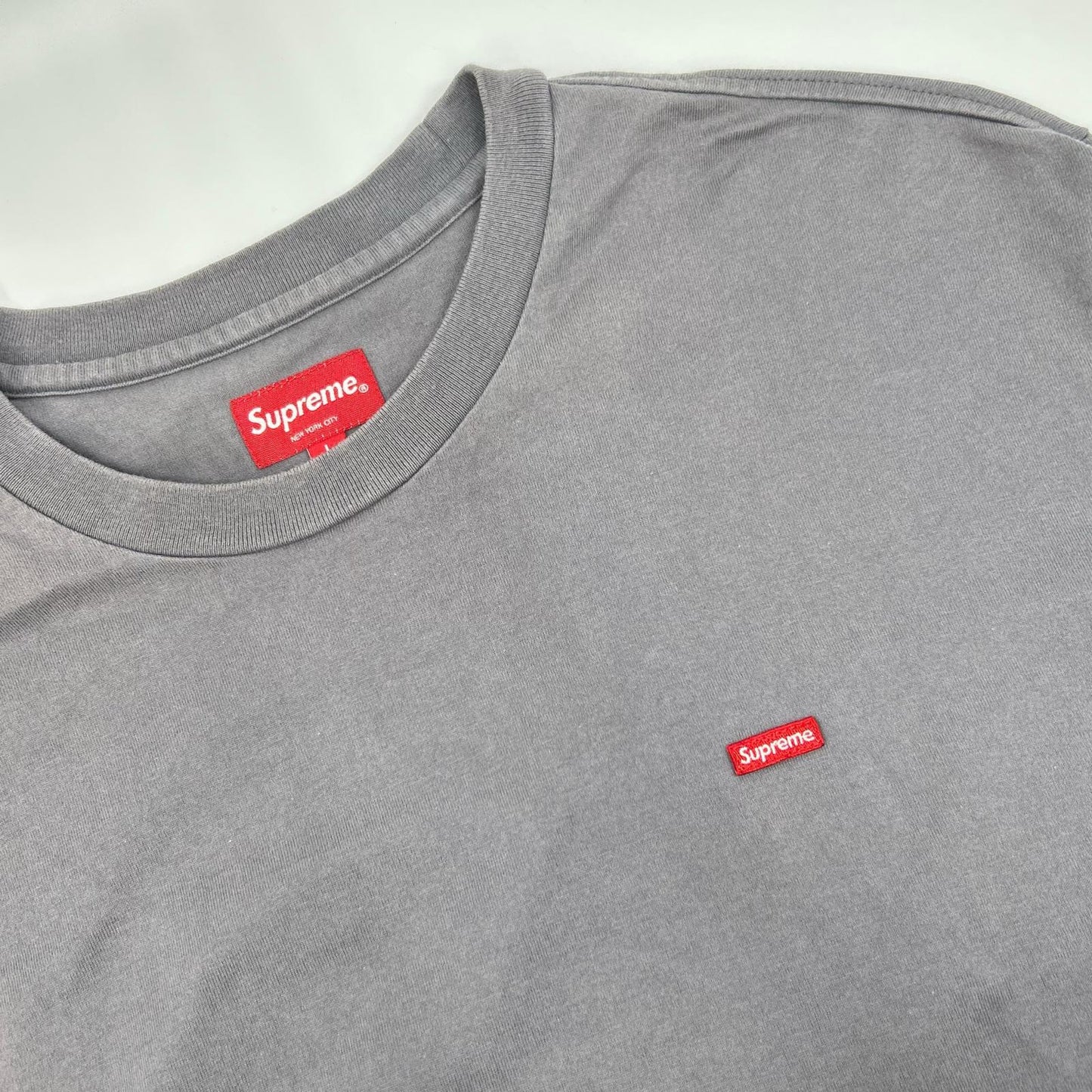 Supreme シュプリーム グレー Small Box L/S Tee スモールボックスロゴロングスリーブカットソー トップス