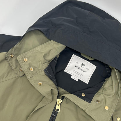 WOOLRICH ウールリッチ WWOU0336 カーキ×ブラック ポリエステル ドルマンスリーブ BEAVER ANORAK/ケープ型アノラック ジャケット