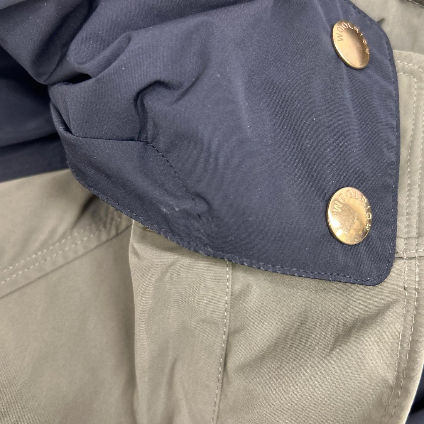 WOOLRICH ウールリッチ WWOU0336 カーキ×ブラック ポリエステル ドルマンスリーブ BEAVER ANORAK/ケープ型アノラック ジャケット