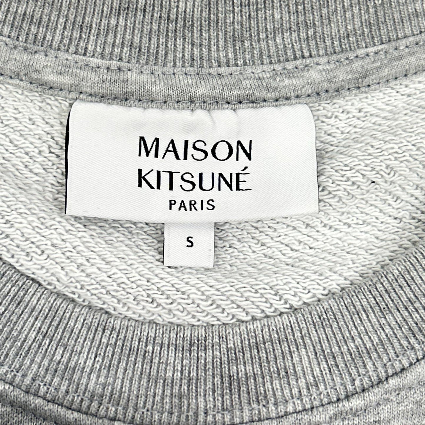 MAISON KITSUNE メゾンキツネ グレー フォックスヘッドパッチスウェット トップス