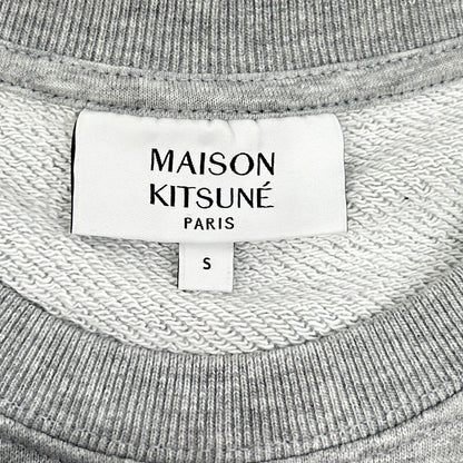 MAISON KITSUNE メゾンキツネ グレー フォックスヘッドパッチスウェット トップス
