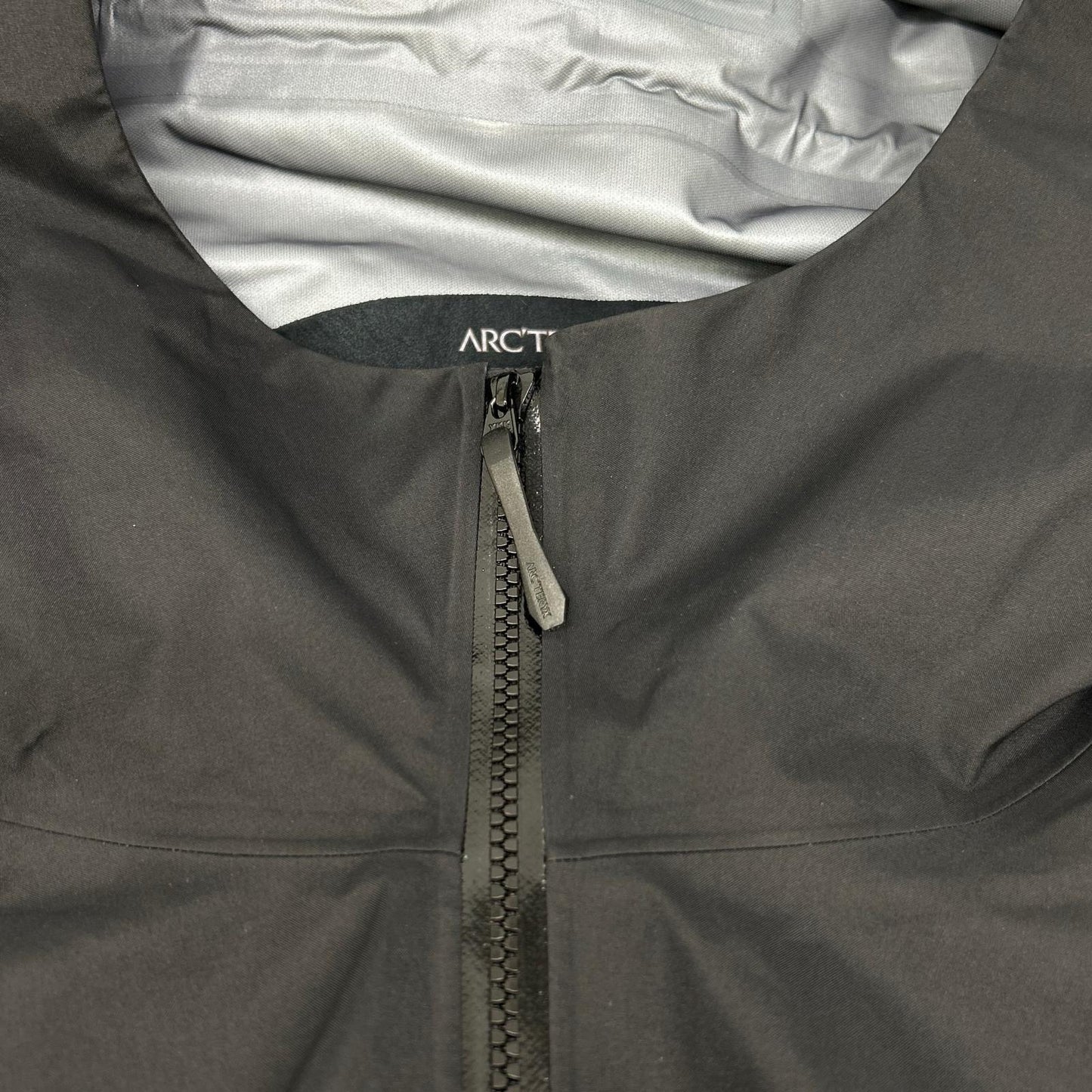 ARC'TERYX アークテリクス 24年製 X000007726 ブラック BETA/ベータジャケット ジャケット