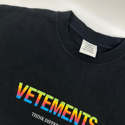 VETEMENTS 维特萌 黑色 彩色徽标印花 短袖T恤 上衣