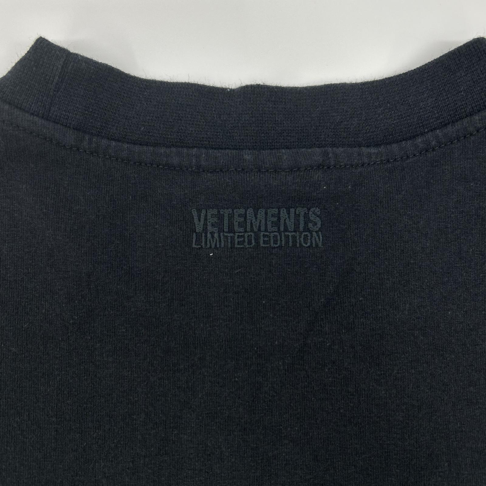 VETEMENTS 维特萌 黑色 彩色徽标印花 短袖T恤 上衣