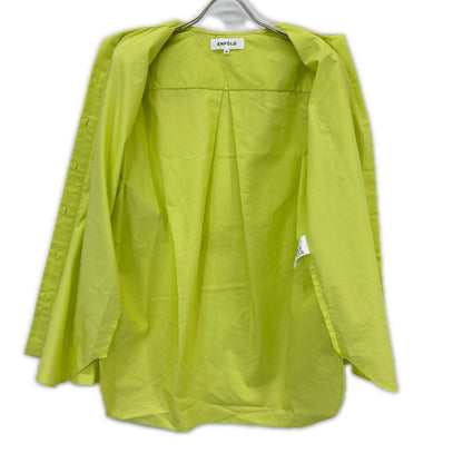 ENFOLD 安福德 25AW 300IA130-0351 绿色 棉混纺 FRILL-COLLAR SHIRT/荷叶边领衬衫 上衣