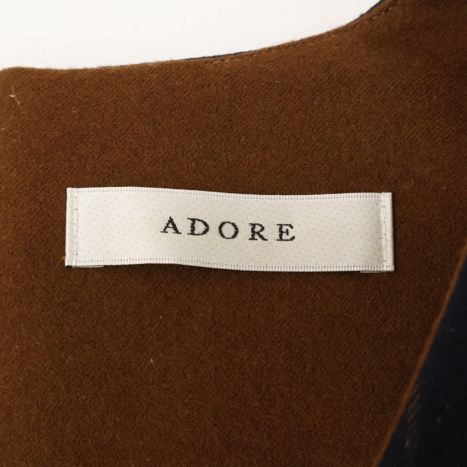 ADORE アドーア 521-7240105 ネイビー×ブラウン ウール混 サイドベルト アシンメトリーストライプワンピース ワンピース