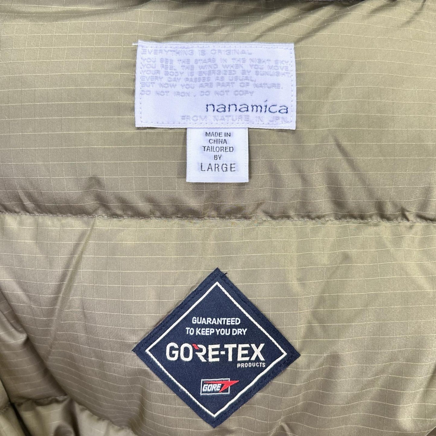 nanamica ナナミカ SUBF276U 卡其色 涤纶 GORE-TEX DOWN COAT/戈尔特斯连帽羽绒大衣 外套