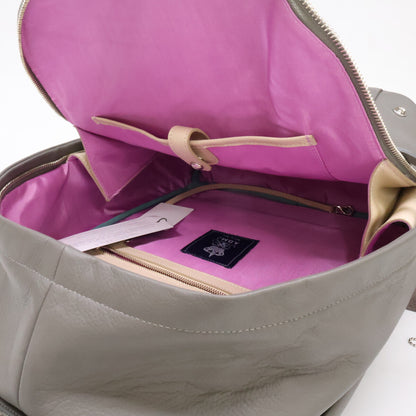 A.D.M.J. Accessoires De Mademoiselle ADMJ 【新品同様】24SC0501CP1 THE BEE 牛革 ザ・ビー バックパック リュック バックパック