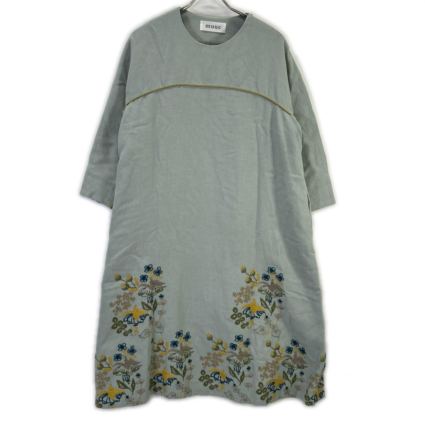muuc muc603〈Enshu-woven linen-wool fabric〉 Light blue fuchsia flower-embroidered dress