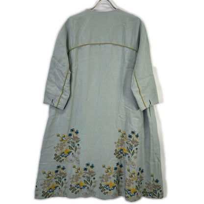 muuc muc603〈Enshu-woven linen-wool fabric〉 Light blue fuchsia flower-embroidered dress