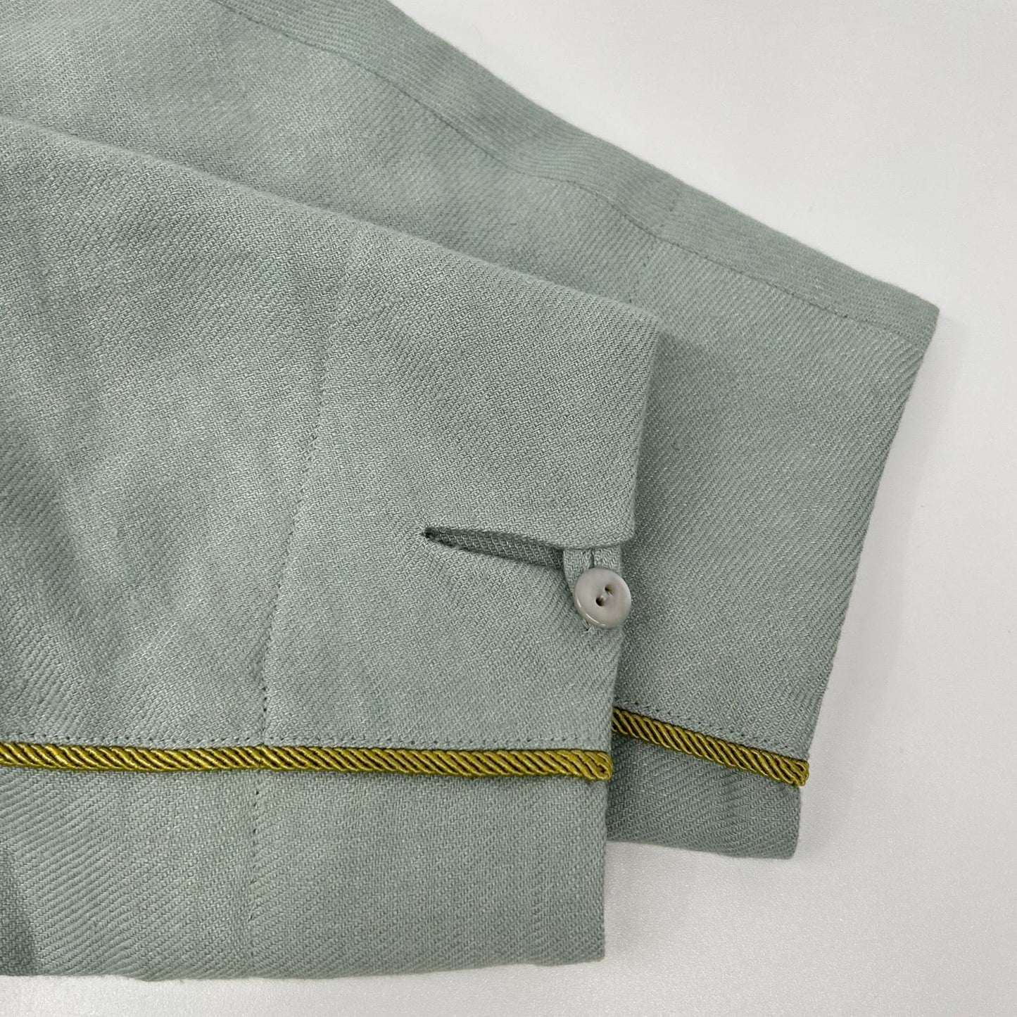 muuc muc603〈Enshu-woven linen-wool fabric〉 Light blue fuchsia flower-embroidered dress