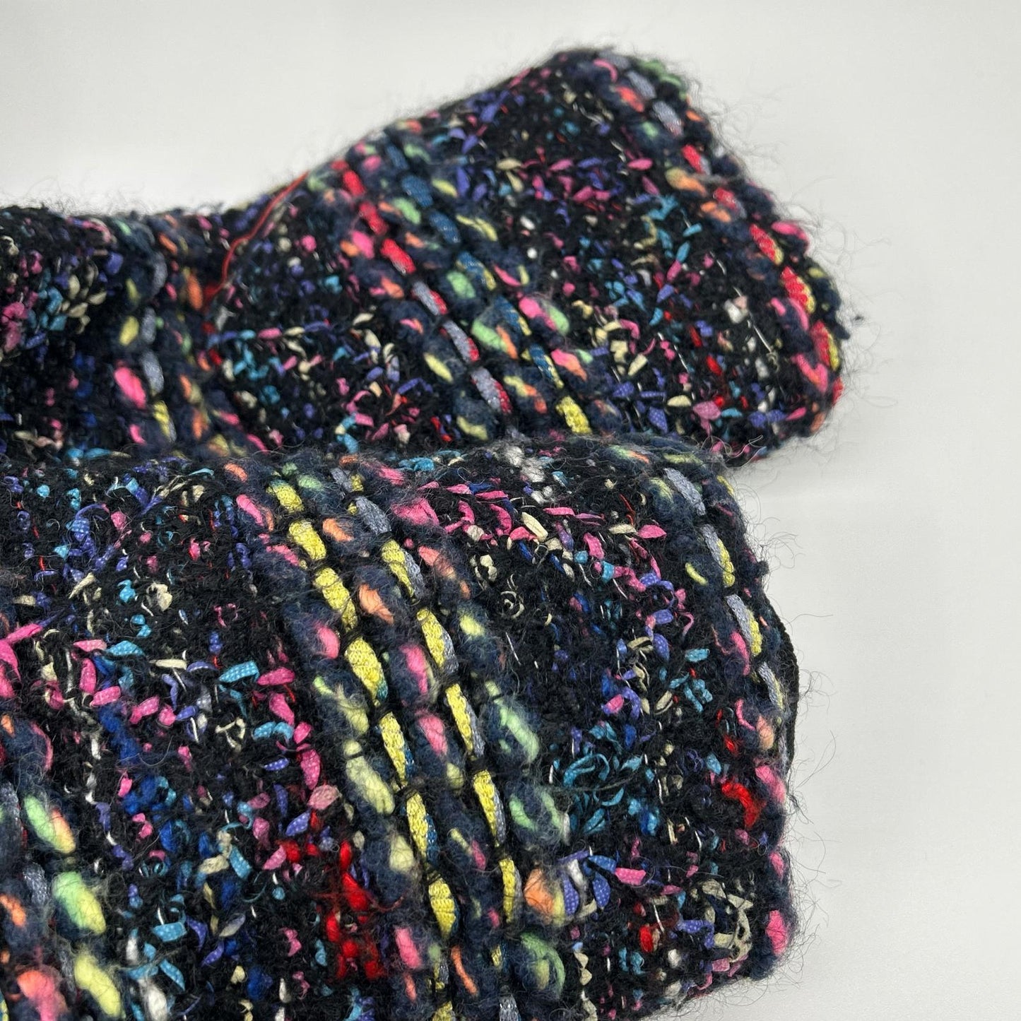 Coohem Coohem [Yonetomi Textile] 145938 black and multicolor mohair-nylon knit tweed hooded down jacket