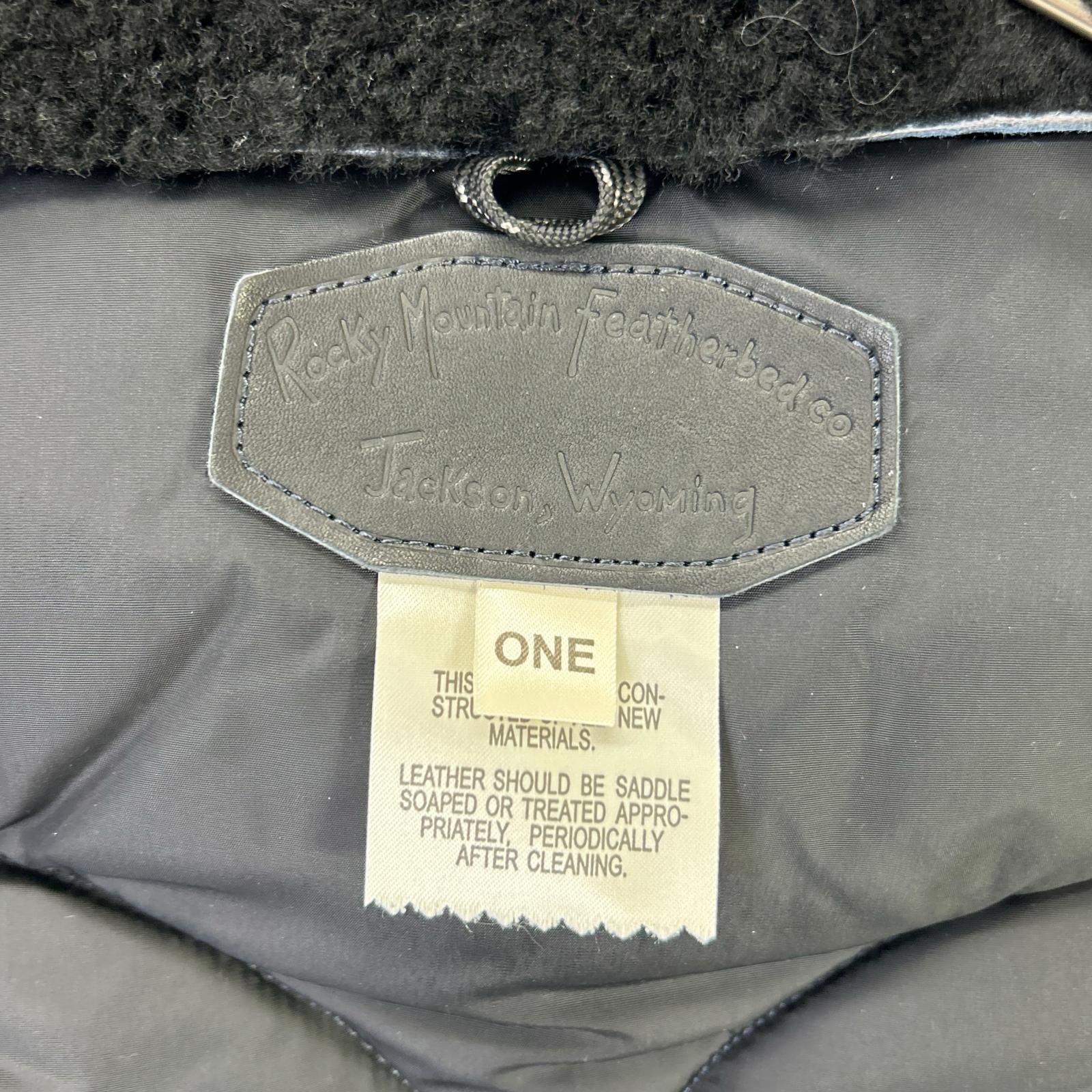 Rocky Mountain Featherbed ロッキーマウンテンフェザーベッド CITY SHOP別注 210-252-21 ネイビー×ブラック ウール/ナイロン カーフレザーヨーク 切り替えダウンベスト ジャケット