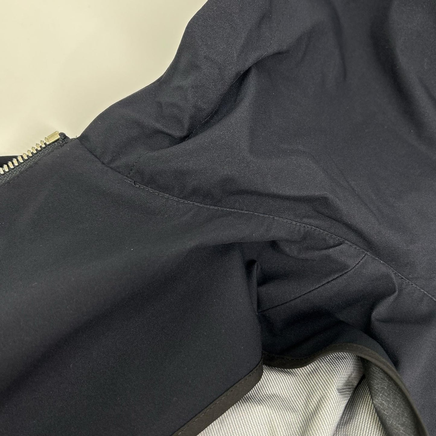 ENFOLD エンフォルド 【archetype】26SS 300JS130-0731 ネイビー ナイロン ジップアップ HOODED BLOUSON トップス