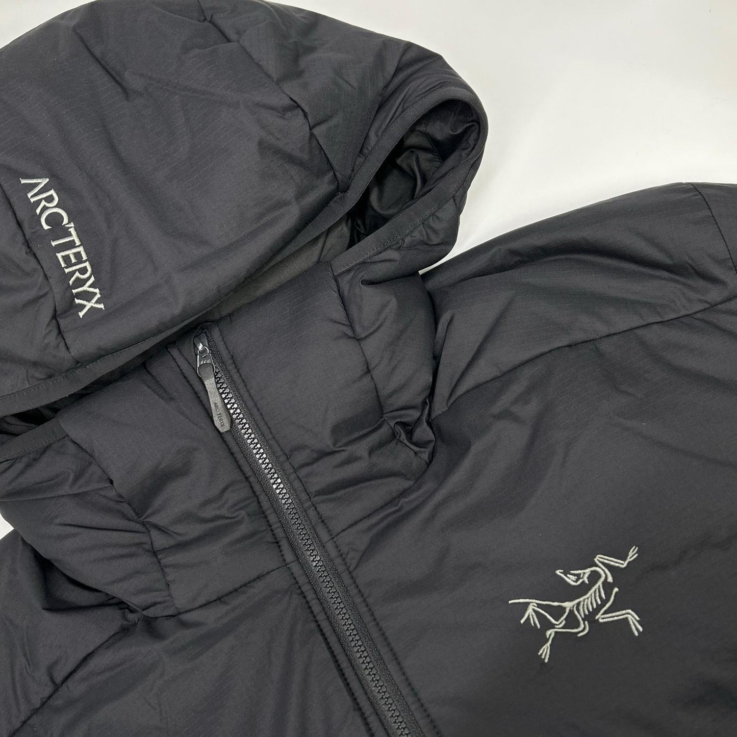ARC'TERYX アークテリクス X000009902 25年 ブラック Atom SV Hoody M アトムSVフーディ ジャケット