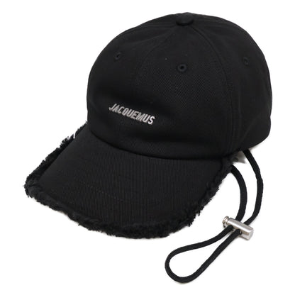 JACQUEMUS ジャックムス 【新品同様】26SS ACU00452AW00092-990 LA CASQUETTE ARTICHAUT メタルロゴ コットン フリンジ加工 ドローコード ベースボールキャップ 帽子
