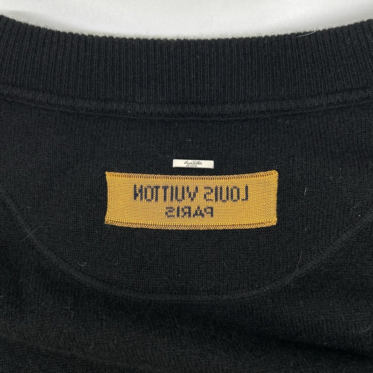 LOUIS VUITTON Louis Vuitton RM201Q JZE HHN42W 20SS Black cashmere-silk inside-out V-gusset crew-neck knit Tops