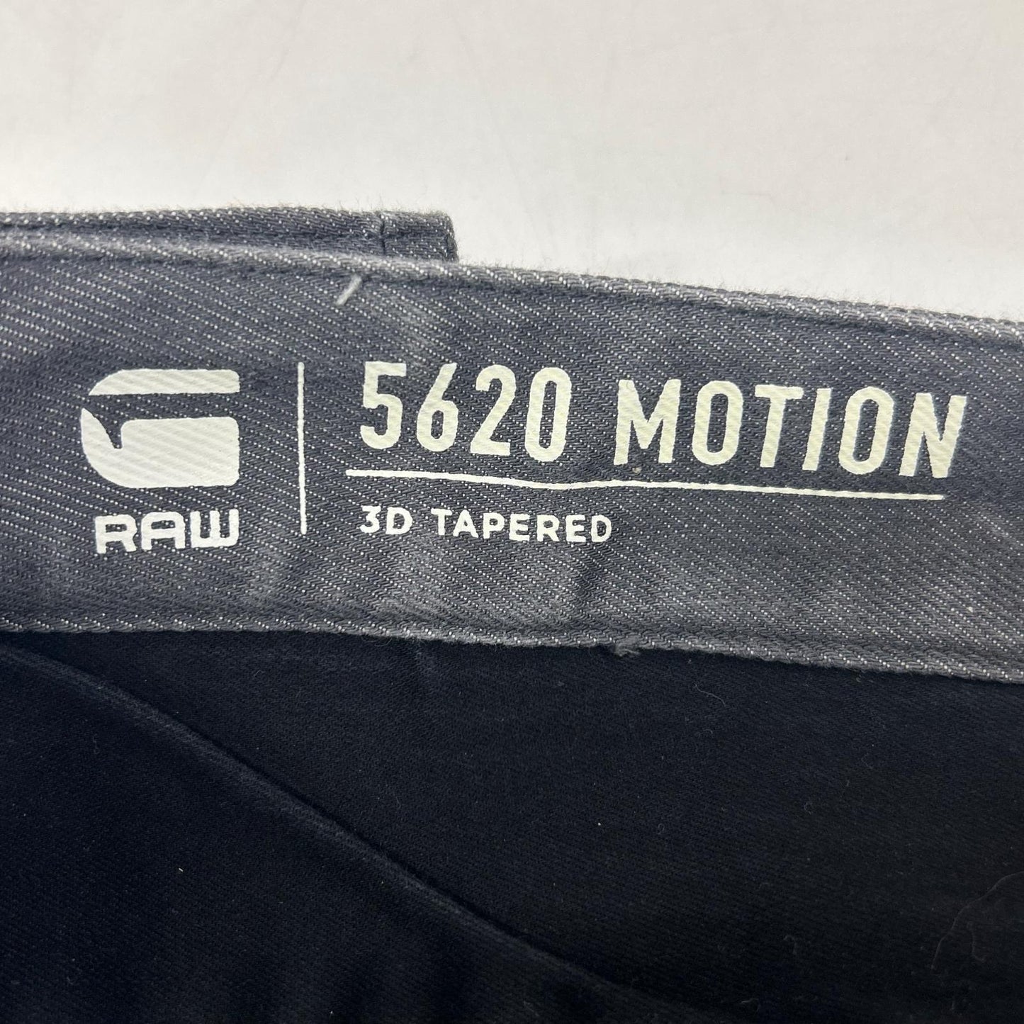 G-STAR RAW ジースターロゥ 5620 MOTION 3D TAPERED グレー コットン プリーツデザイン 立体裁断デニム ボトムス