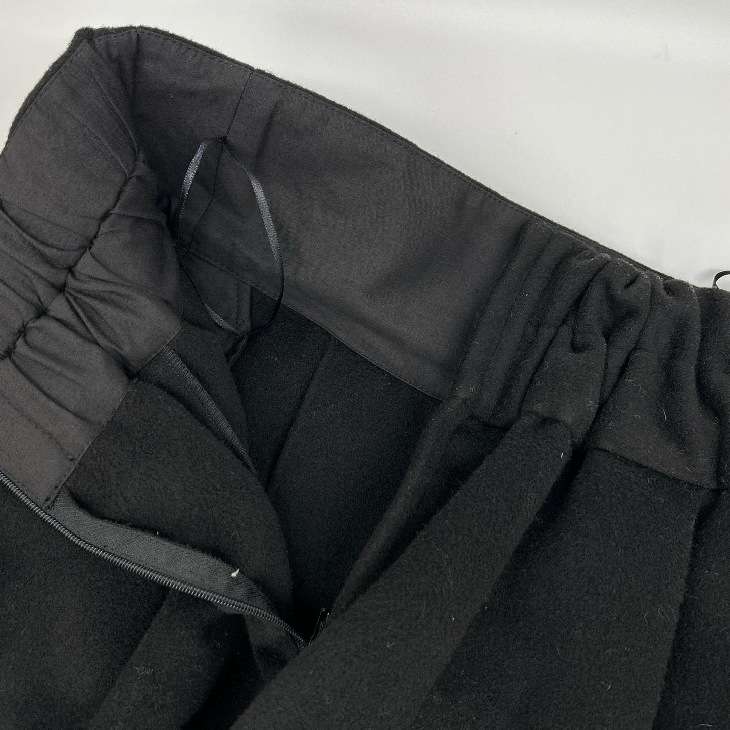 SEVEN TEN by MIHO KAWAHITO セブンテン バイミホカワヒト 23AW 7A403 ブラック レーヨン混 ハイウエストフレアキュロット ボトムス