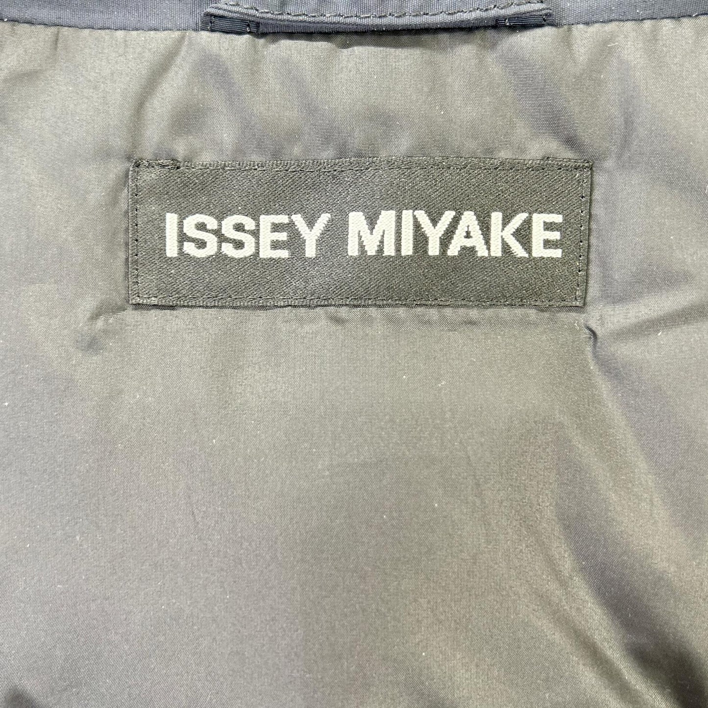 ISSEY MIYAKE イッセイミヤケ 04年 ME41FC176 ダークネイビー マルチジップ ナイロン ダウンジャケット ジャケット